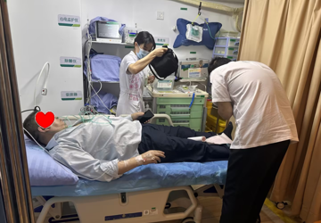 情况紧急！公交车司机突发心脏疾病，龙城社康紧急抢救