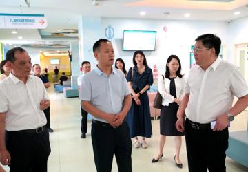国家卫生健康委一行赴南山区医疗集团总部调研基层国家基本公共卫生服务项目情况